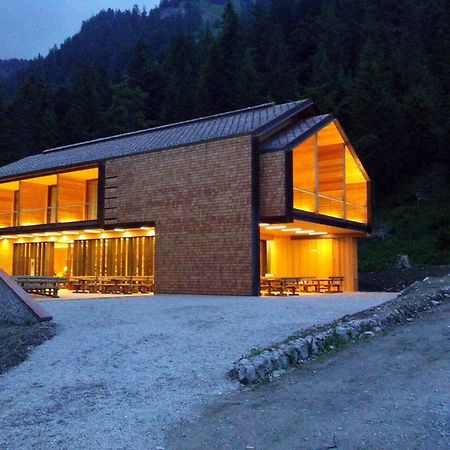 Vallesinella Hotel Restaurant Bar Мадонна-ді-Кампільйо Екстер'єр фото
